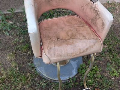 Barber's chair