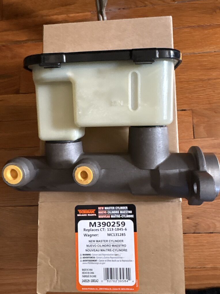 Master Brake Cylinder M390259
