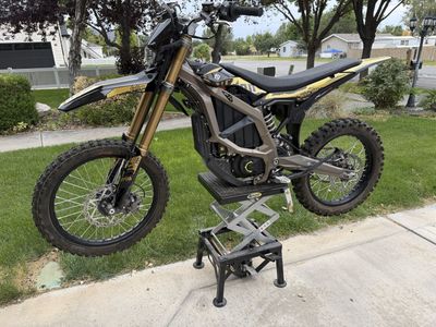 2026 Surron Ultra Bee Trail Edition Desert Brown