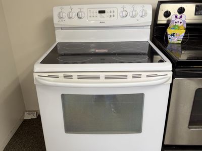NICE CONDITION KENMORE GLASS TOP RANGE W-WARRANTY