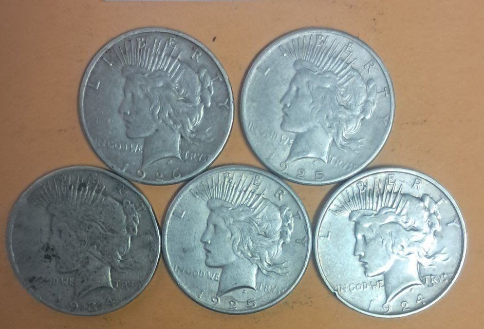 Peace Silver Dollars - US American Coins - Collectible Circulated Currency