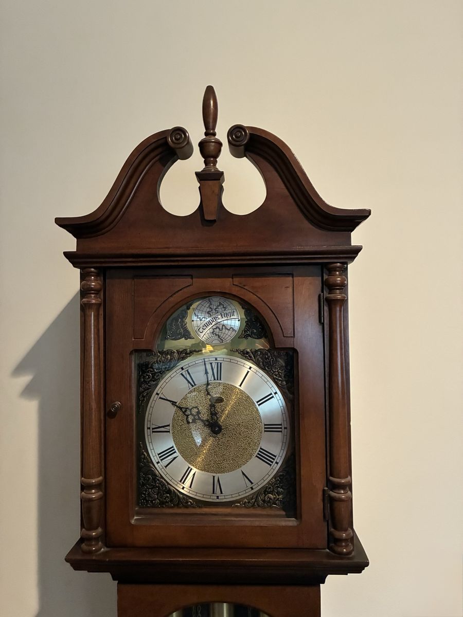Vintage Ridgeway Grandmother Clock