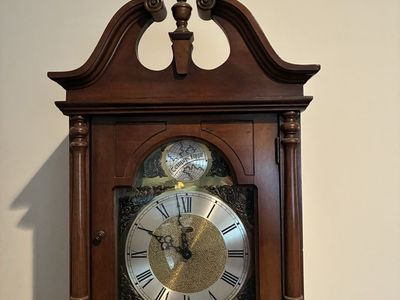 Vintage Ridgeway Grandmother Clock