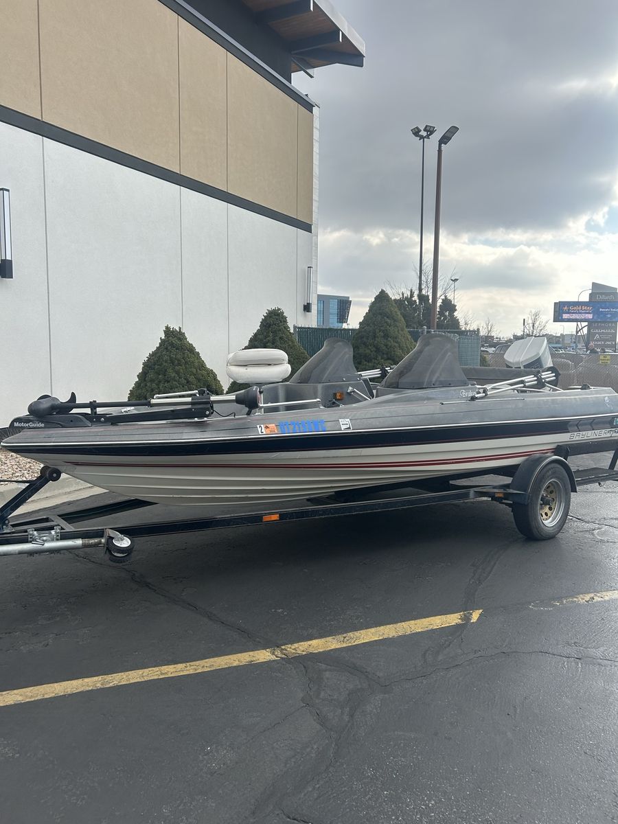 1986 Bayliner Trophy Bass 18’