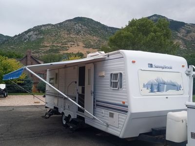 2002 Sunnybrook 27FKS Grandma and Grandpa's excellent shape 29' trailer