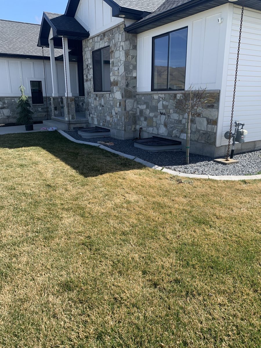 Used Decorative Concrete Landscape Curbing – 325 FT