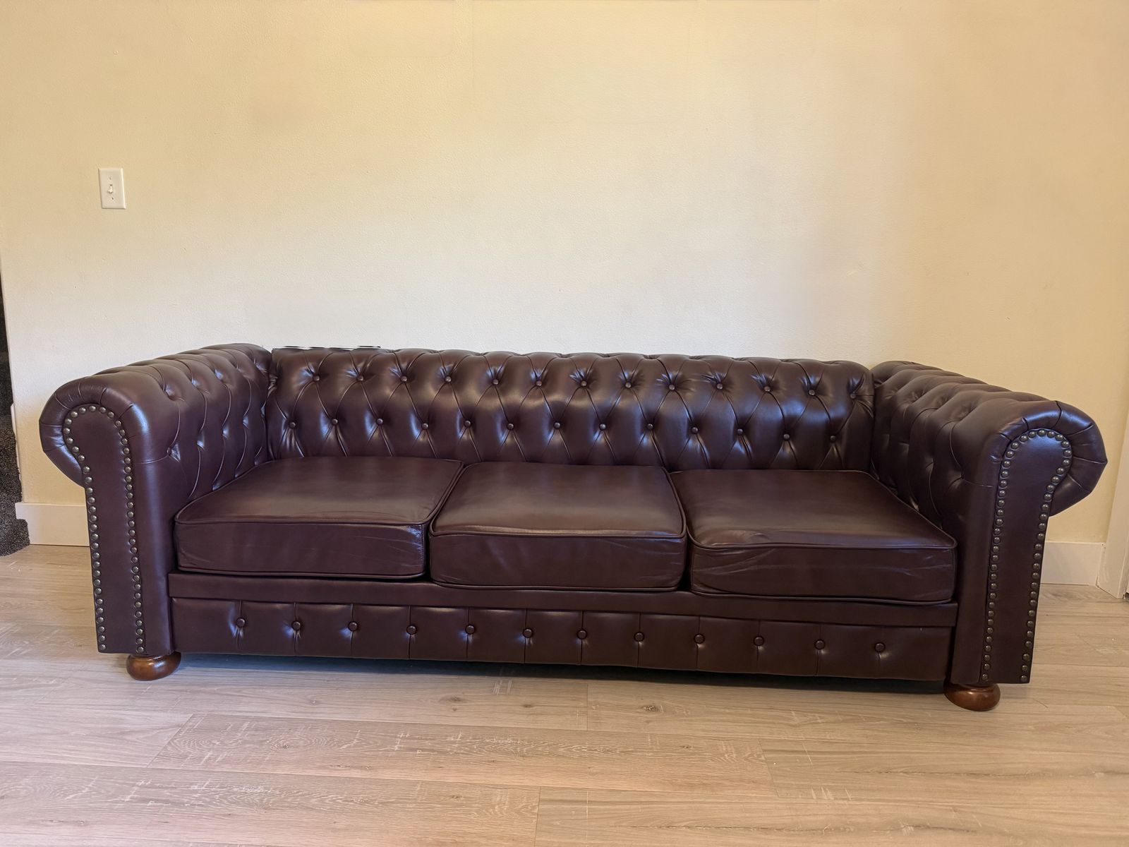 Brand new leather couch 