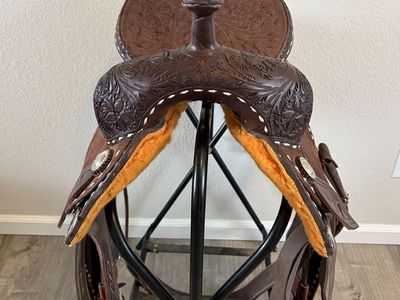 Saddle