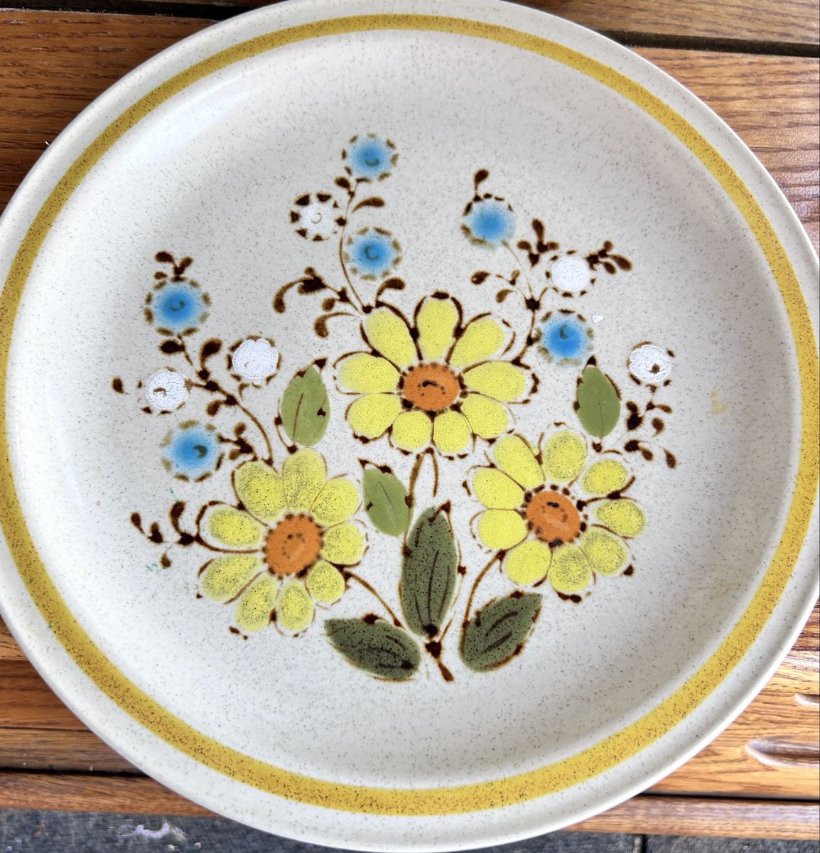 Main image 6