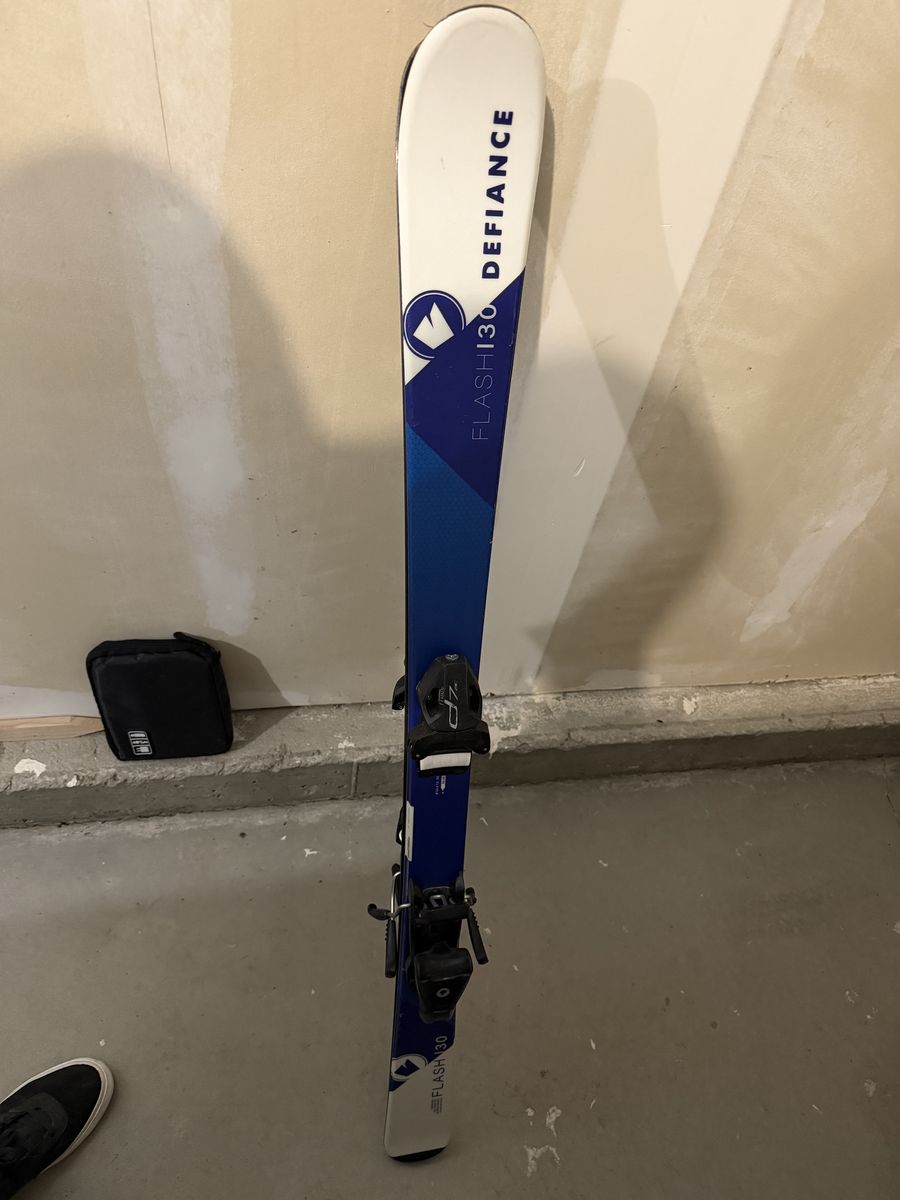 Kids Defiance Skis 130cm