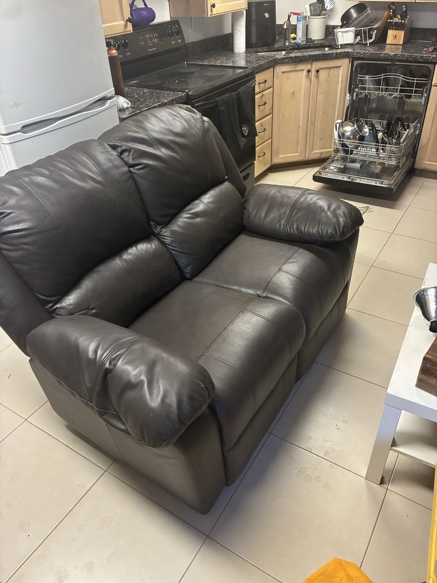 Set of 2 Brown Faux Leather Reclining Couches