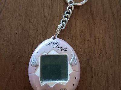 Vintage 1997 Tamagotchi Angel – Pearlescent Pink
