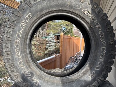 Jeep Wrangler Tires 245/75R17 and 13/32 tread
