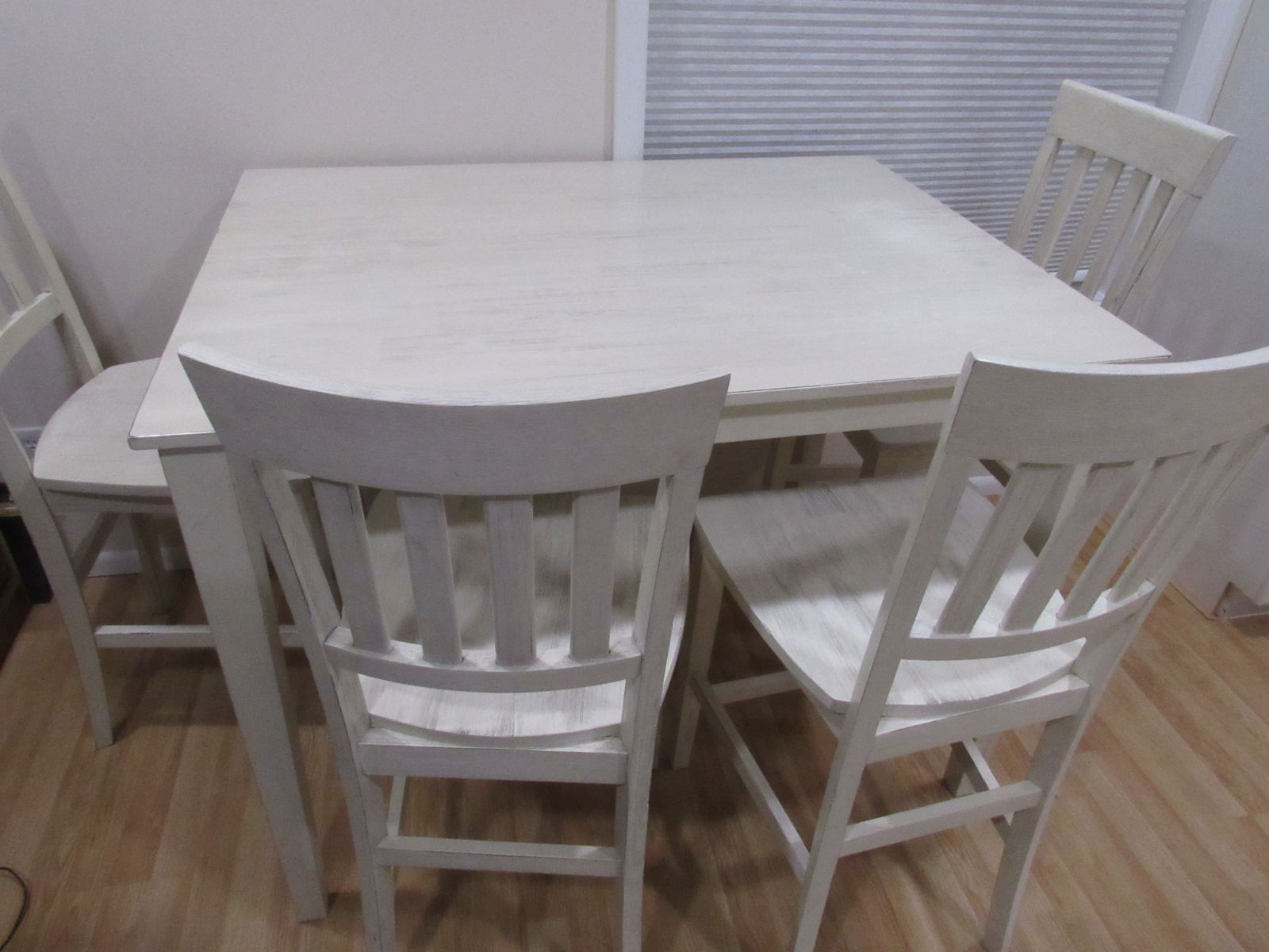 Dining Table With 4 Chairs