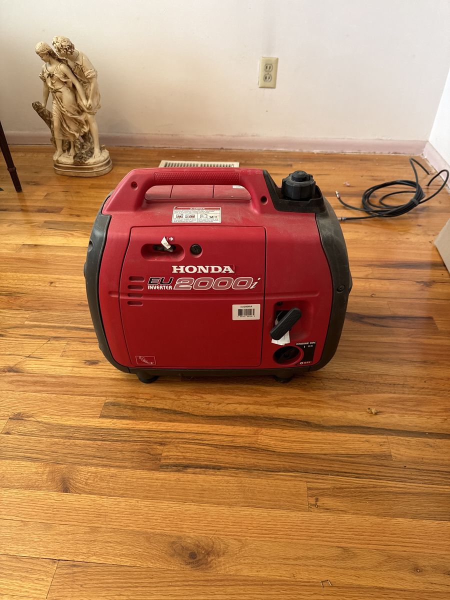 Honda EU2000i Inverter Generator - Reliable Portable Power