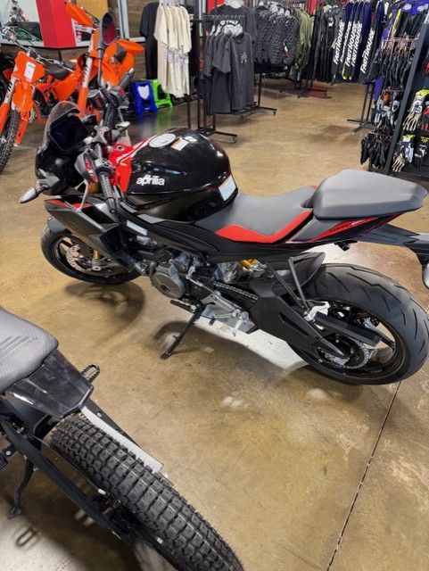 2026 Aprilia Tuono 660 Factory