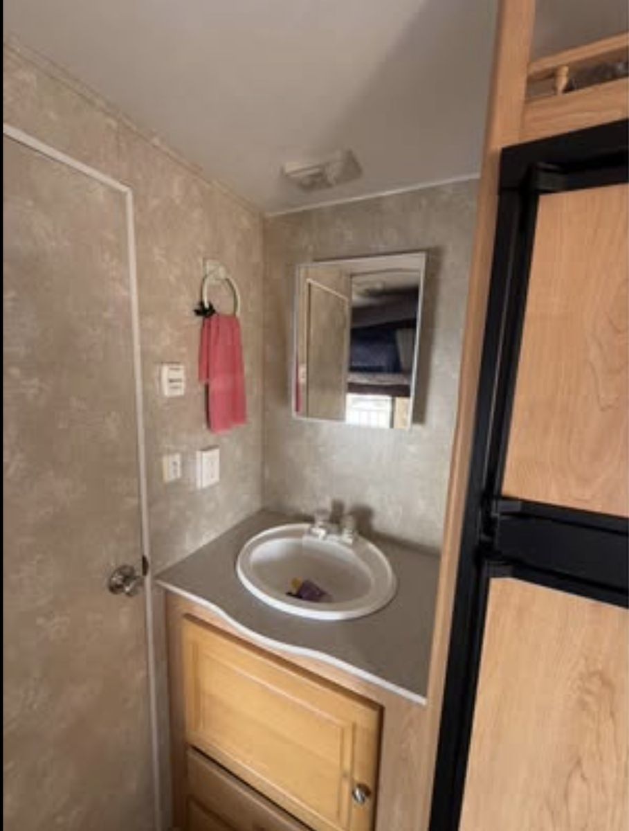 Main image 6