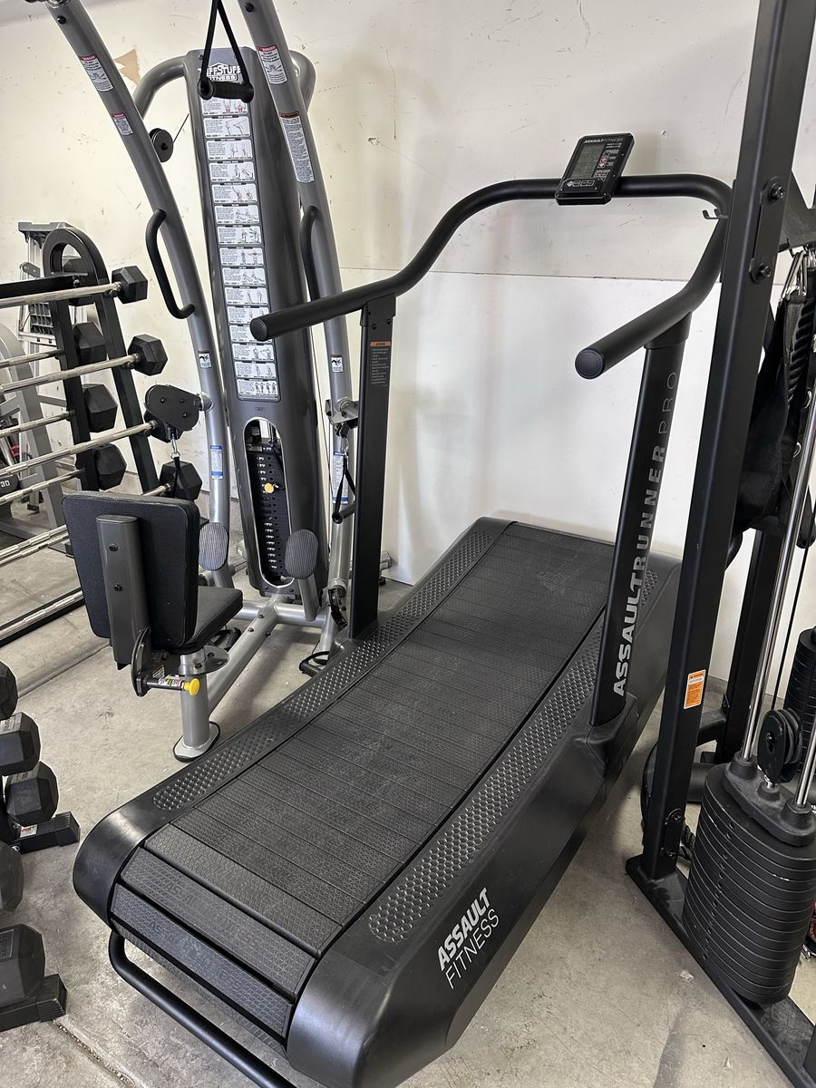 AssaultRunnner Pro Treadmill Excellent Shape