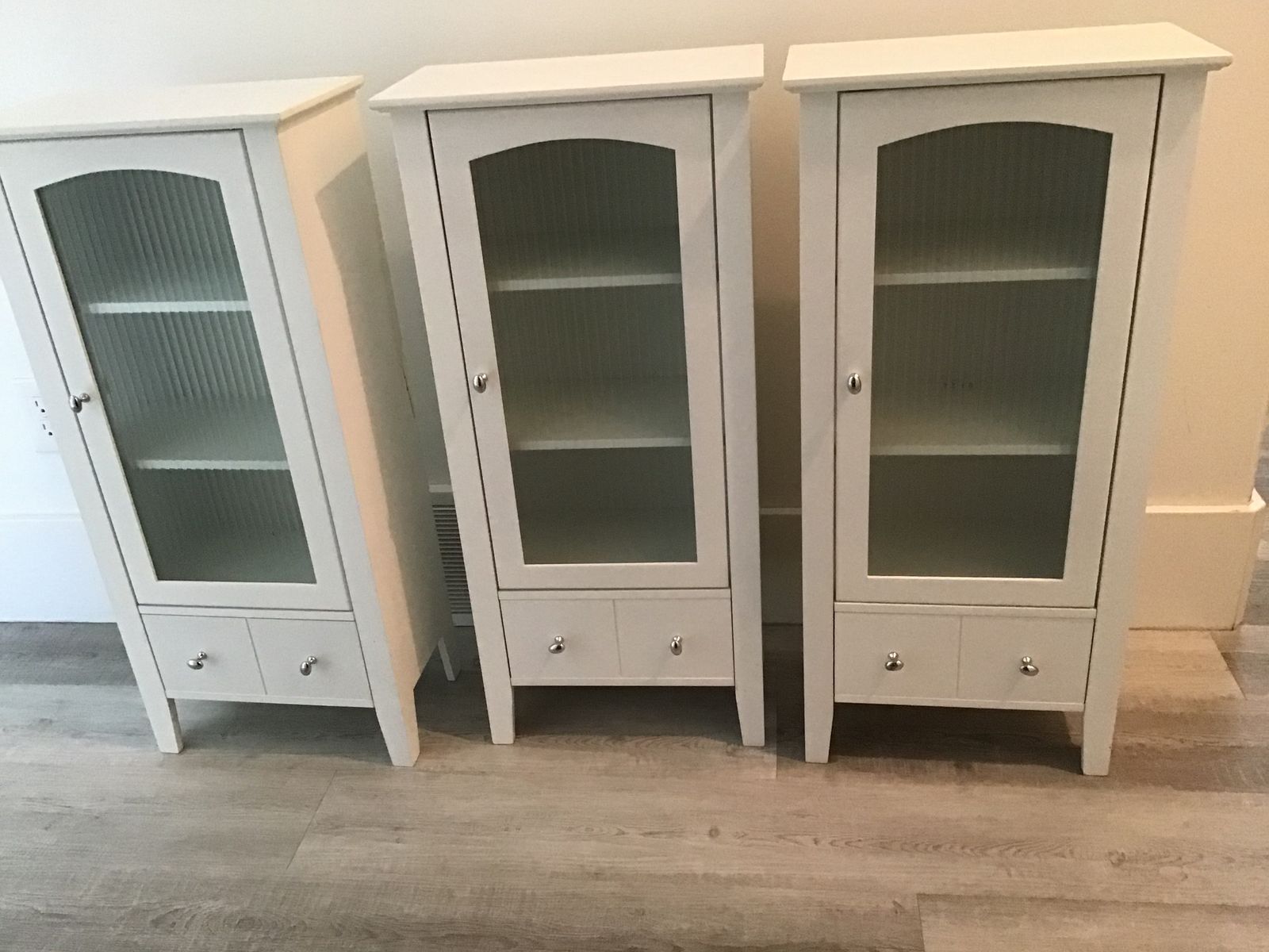 Cute little cabinets.