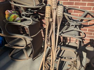 6 Tiki Torches & Fuel