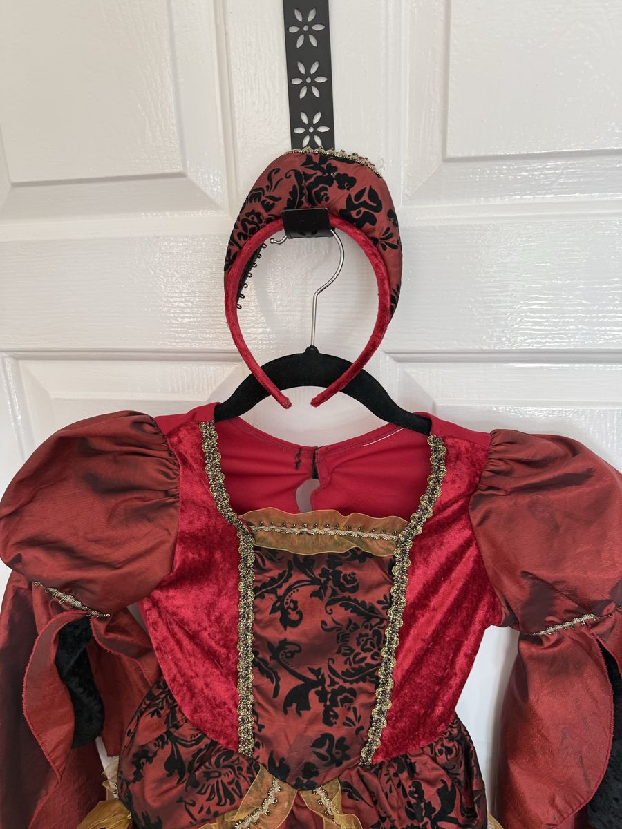 Main image 7