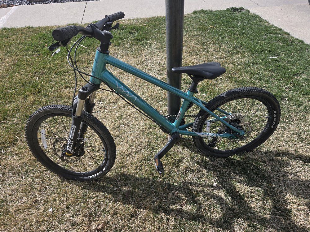 Vaast Y/1 Mountain 20" Mountain Bike W/Front Susp