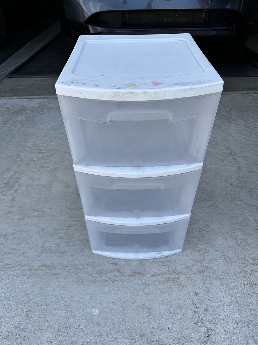 Plastic 3-drawer storage cabinet