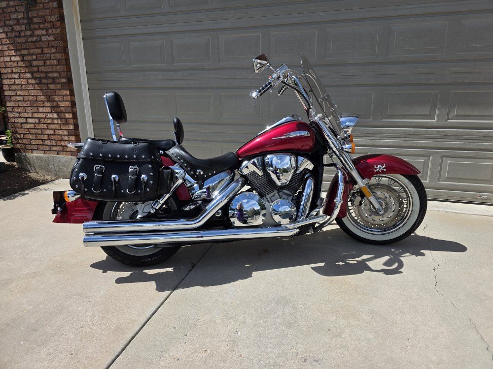 2004 Honda VTX 1300 Cruiser Motorcycle