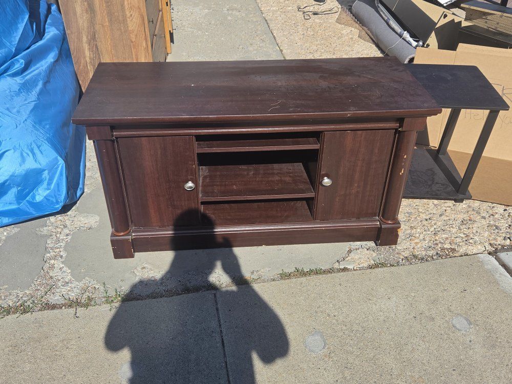 Main image 3