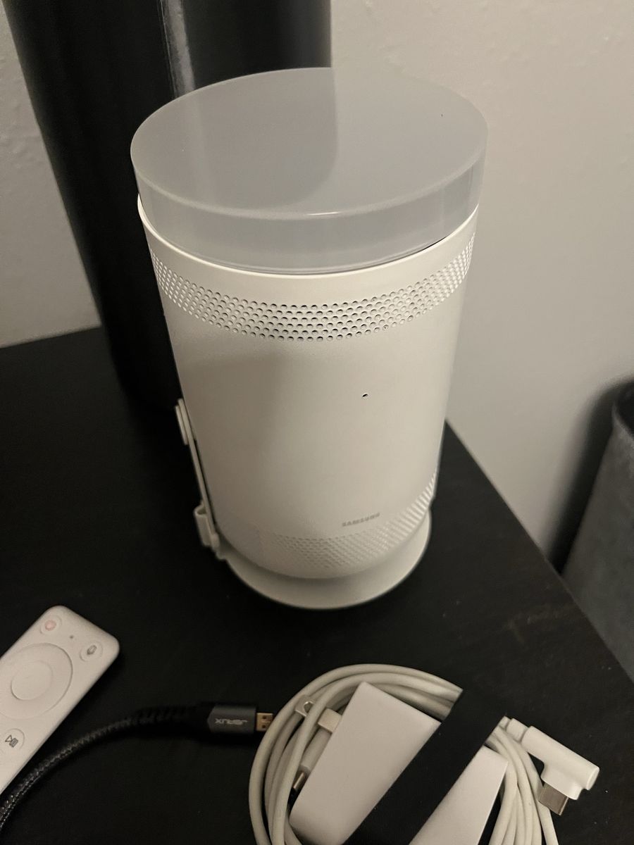 Main image 2