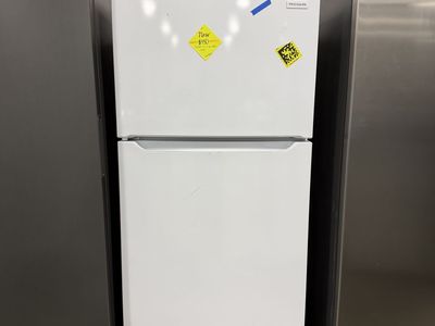 BRAND NEW FRIGIDAIRE 18.3 CF TOP BOTTOM FRIDGE