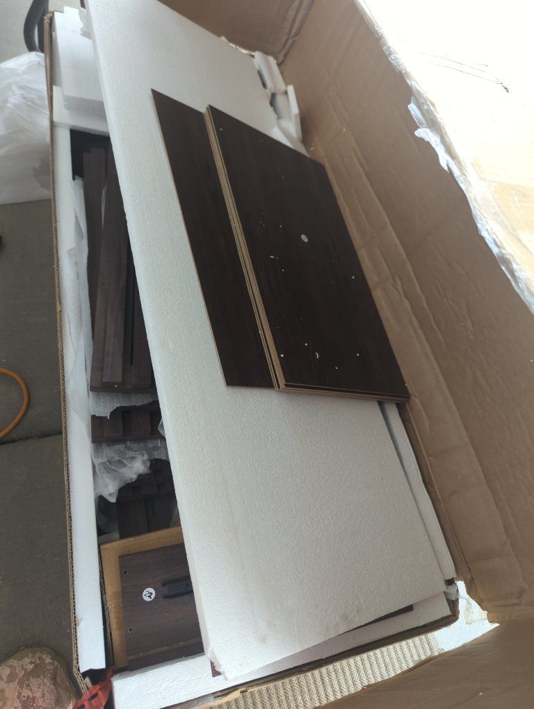Main image 3