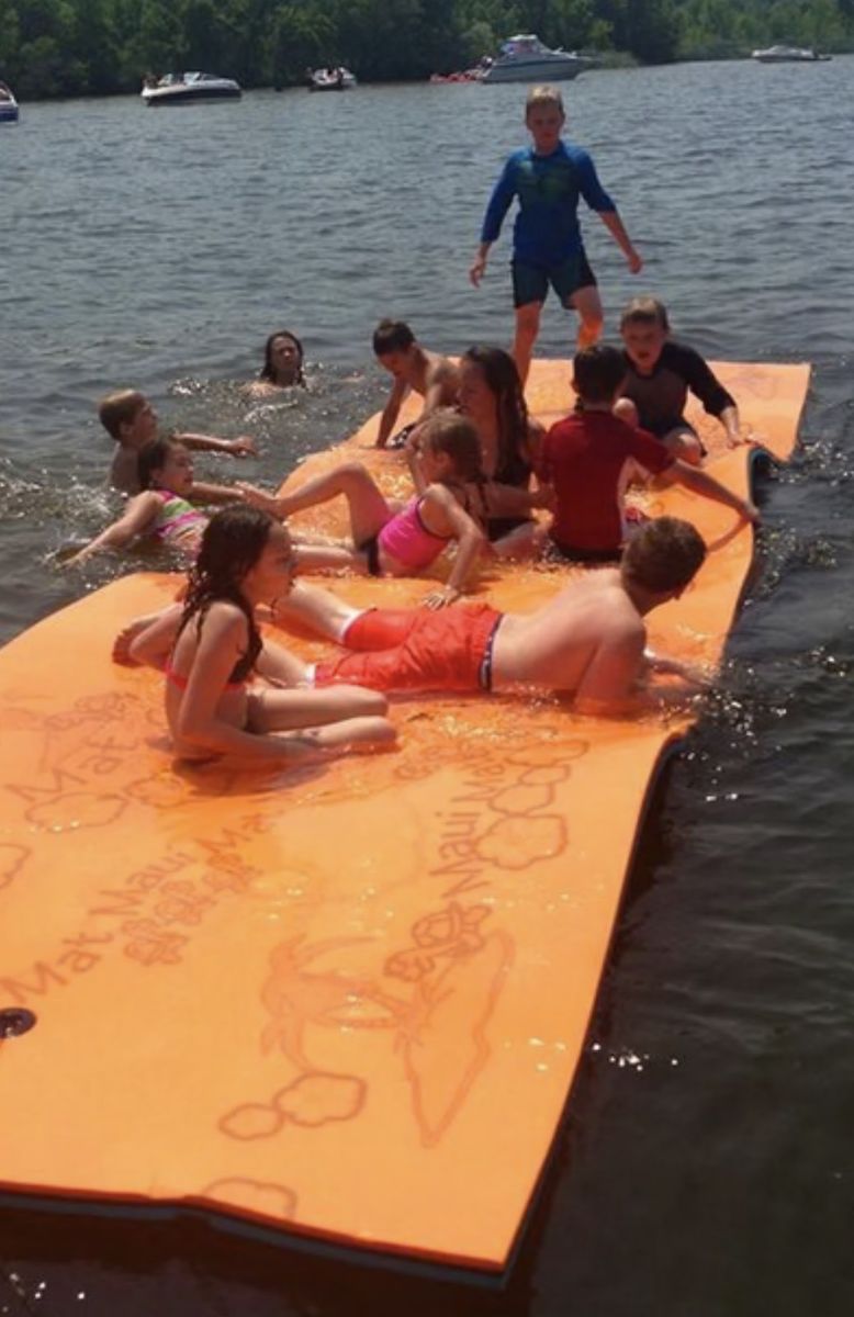 Aqua Lily Pad 22ft Big Kahuna