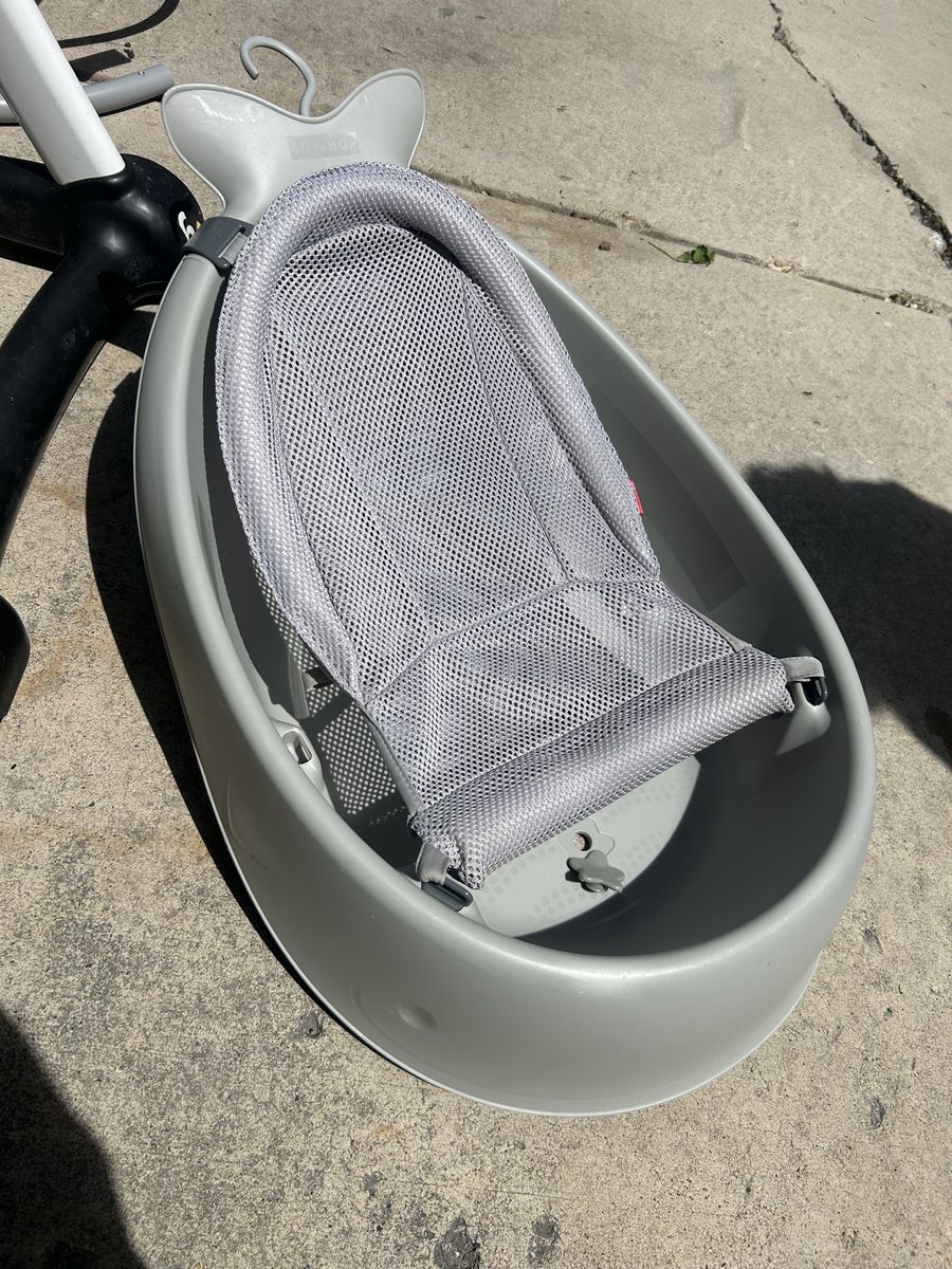 Skip Hop Moby 3 Stage Smart Sling Tub