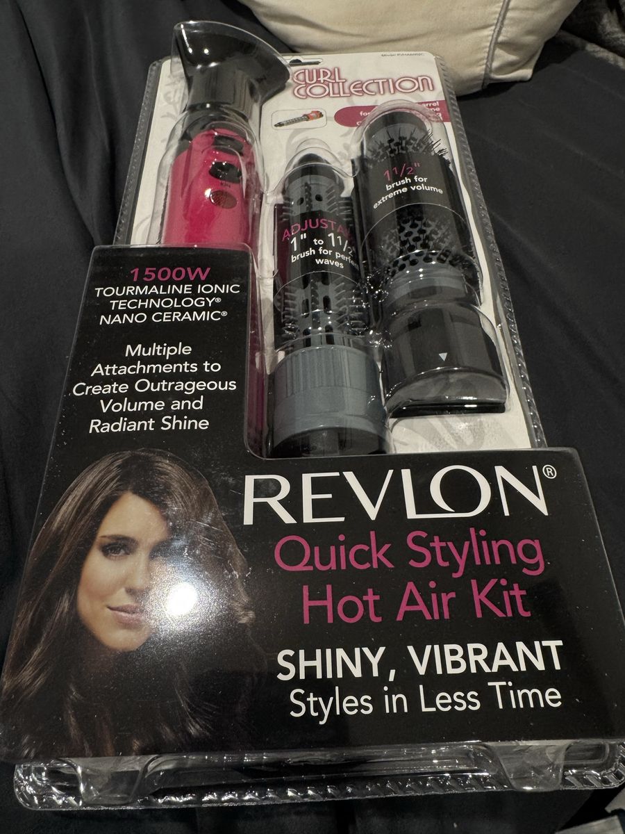 Revlon Perfect Heat Ceramic 1" &1 1/2" Hot Air Brush Kit Pink