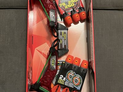 Zing HyperStrike Bow & Arrow Set with 6 Zonic Arrows and 2 Targets - Ultimate Performance