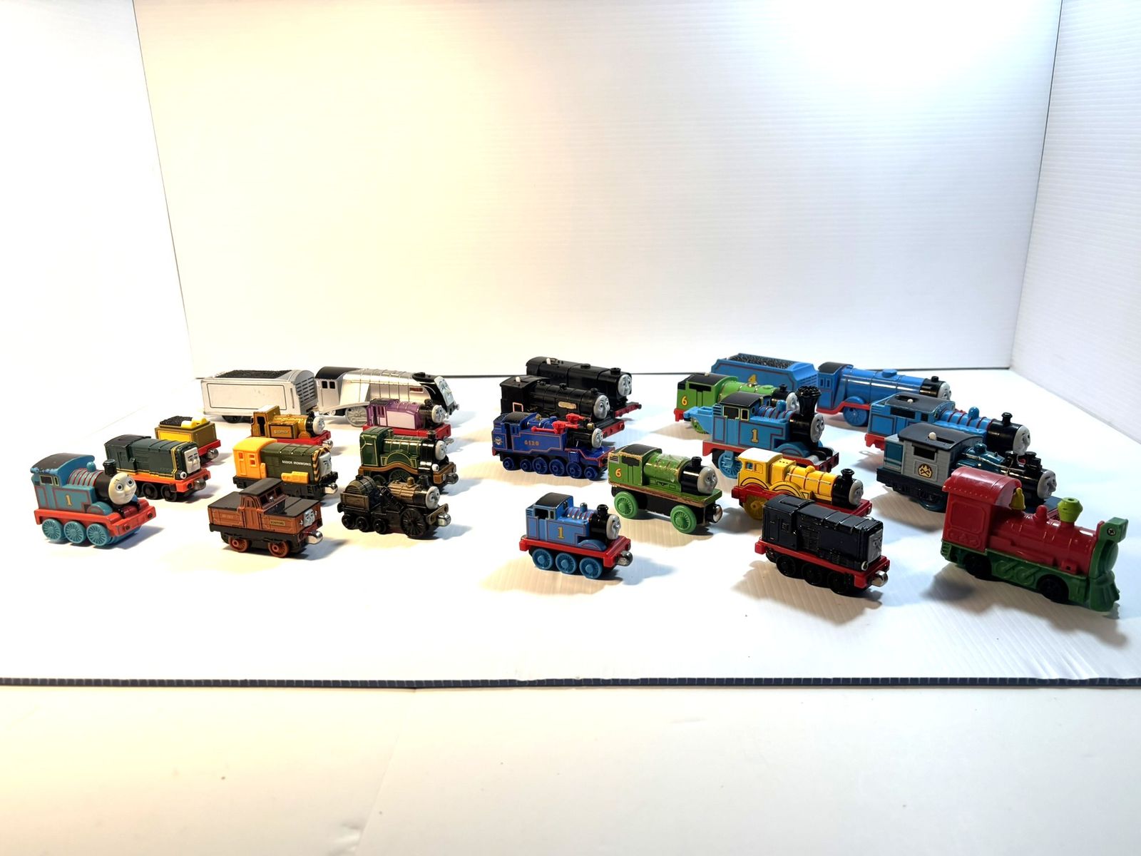 24 Thomas the Train Cars