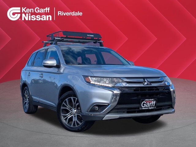 2017 MITSUBISHI OUTLANDER SE