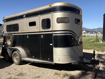 1991 Hart 2 Horse Bumper Pull Trailer