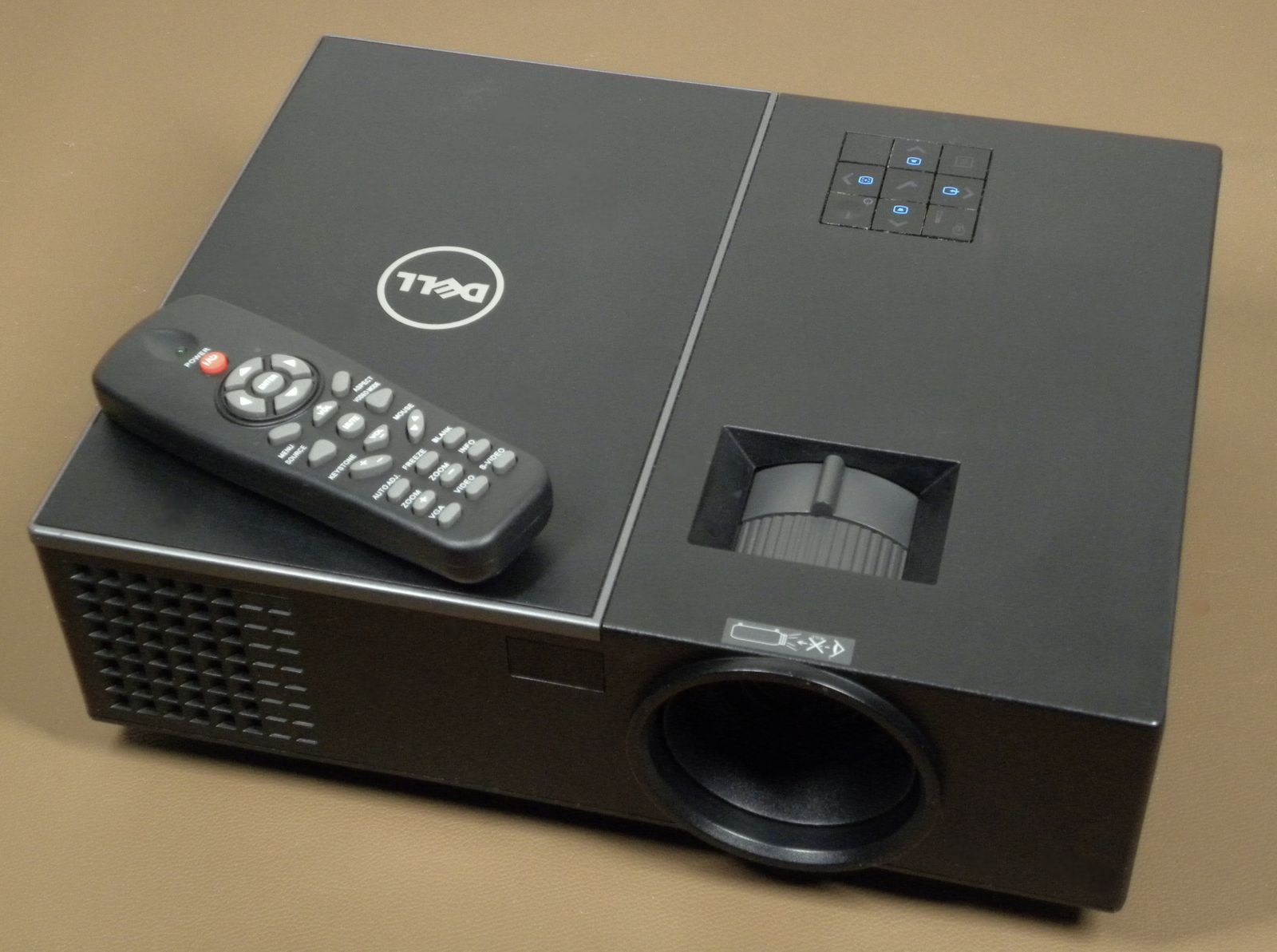Dell 1550 3800 Lumens Projector