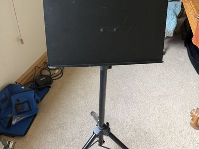 Black Folding Music Stand with Adjustable Tripod Base (Bartoc)