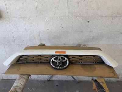 Toyota Grill new white part# 53122-35040