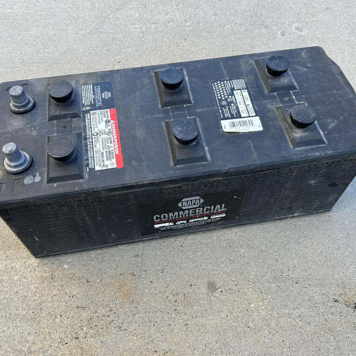 NAPA Commercial Group 4D 12V Battery