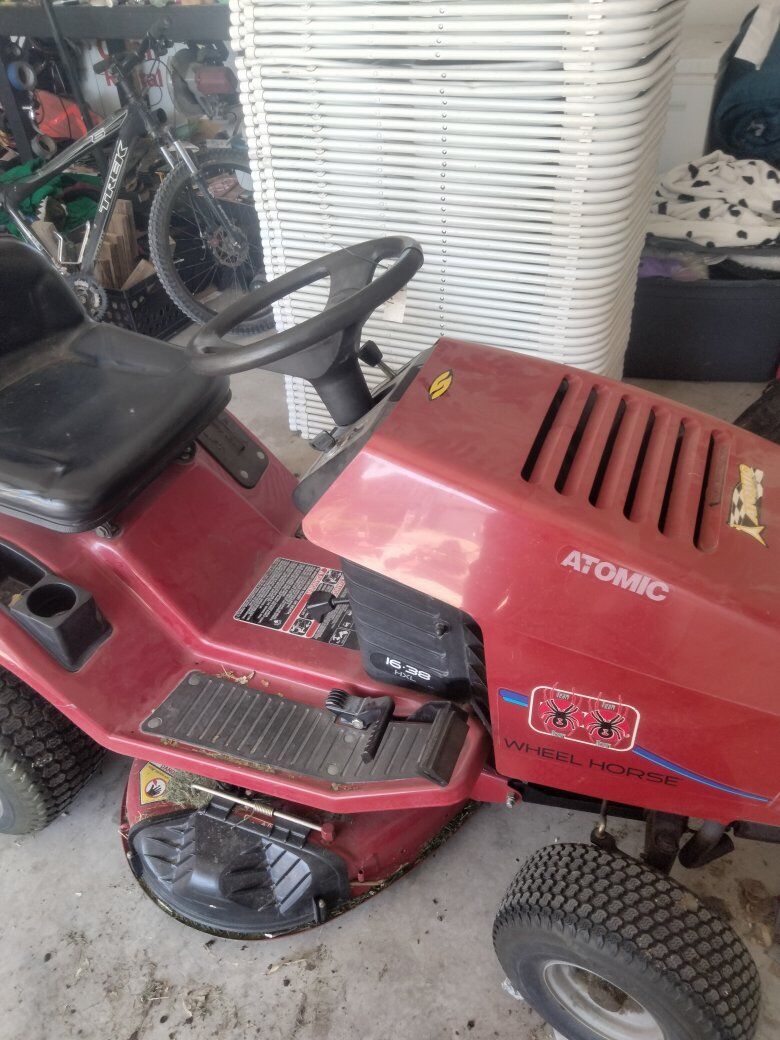 Toro Riding Lawnmower