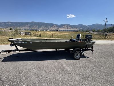 2021 Lowe Aura 1852MT Fishing/Duck Boat