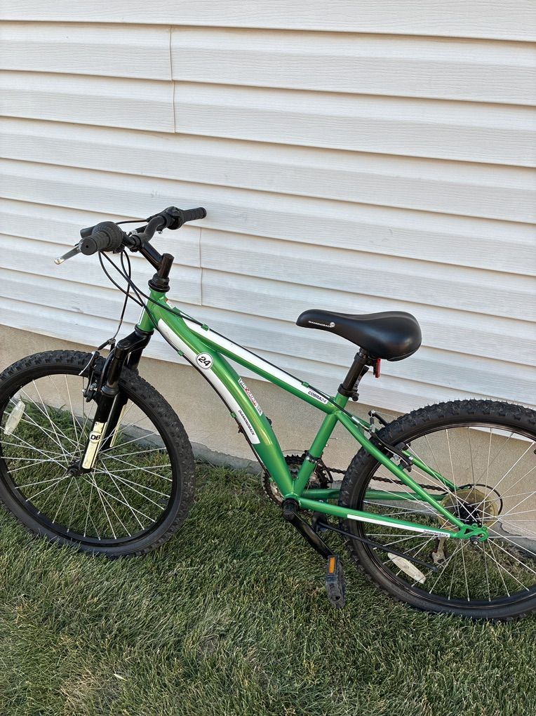 TREK 24 Inch Small Frame
