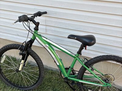 TREK 24 Inch Small Frame