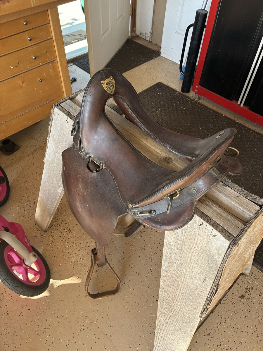 Vintage McClellan Military Style Leather Horse Saddle 11 Inch Seat