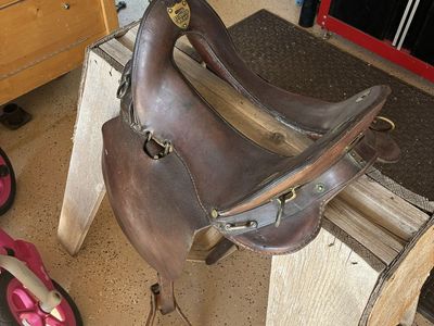 Vintage McClellan Military Style Leather Horse Saddle 11 Inch Seat