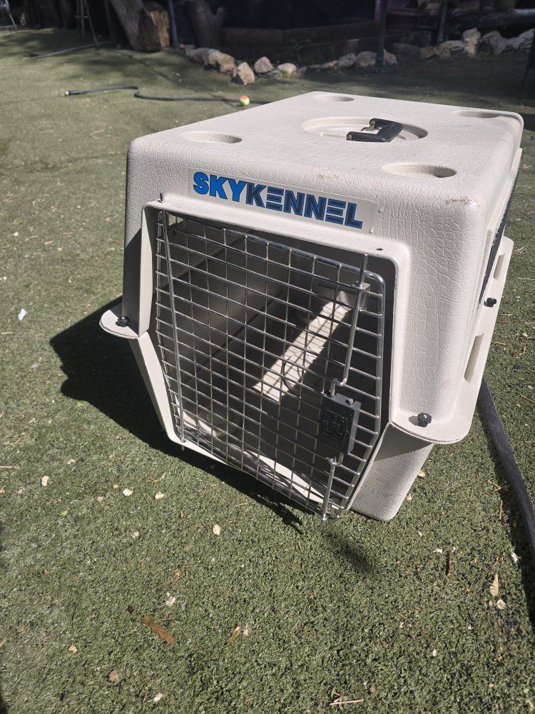 Medium SkyKennel